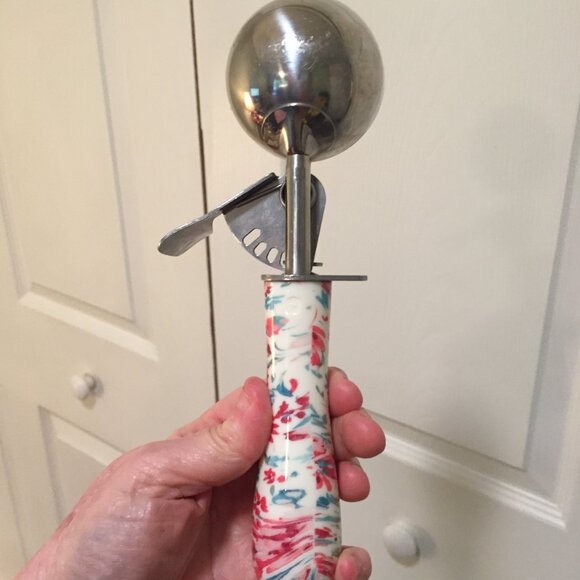 Pioneer Women Butterfly Napkin Holder & Ice Cream Scoop - Picture 4 of 4